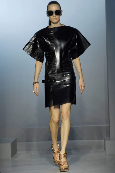 Look 27